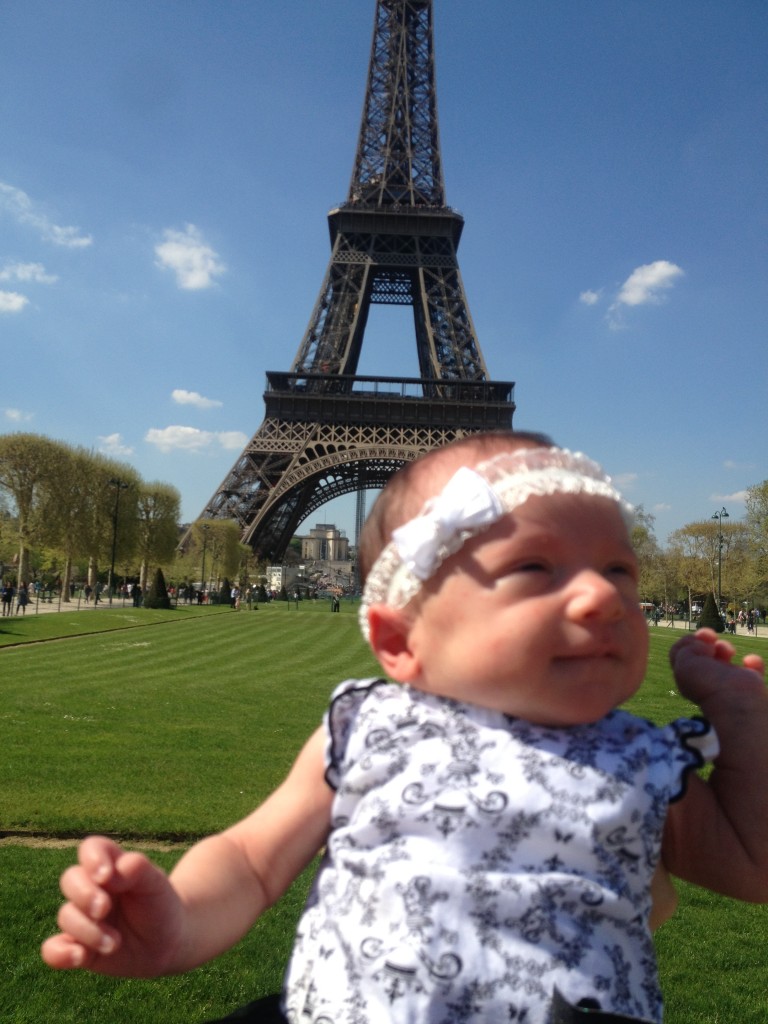 Cupcake visits the Eiffel Tower