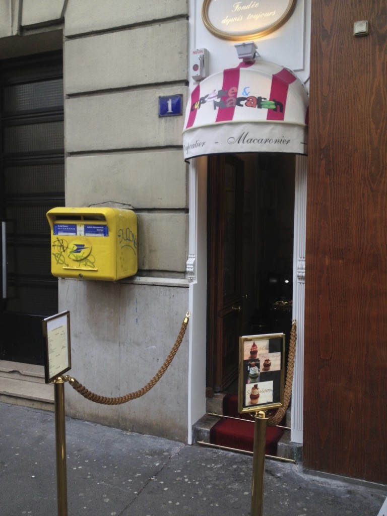 World’s Tiniest Cupcake Shop