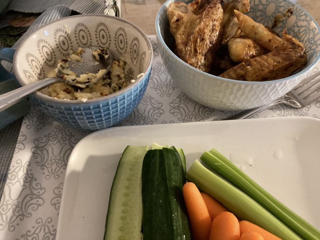 Buffalo Wings & Jalapeno Dip